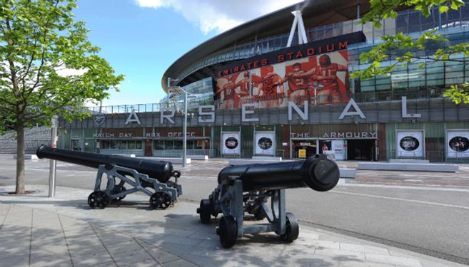 1nt: 3* London stay, breakfast & Arsenal Emirates Stadium Tour: £198 for two