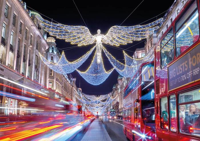 1nt: 3* London stay & Christmas Lights by Night: £218 for two