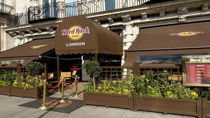 1nt: 3* London stay, breakfast & Hard Rock Cafe Dining: £158 for two