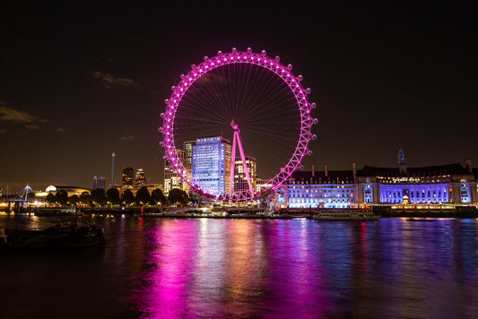 1nt: 3* London stay, breakfast & Champagne London Eye: £268 for two